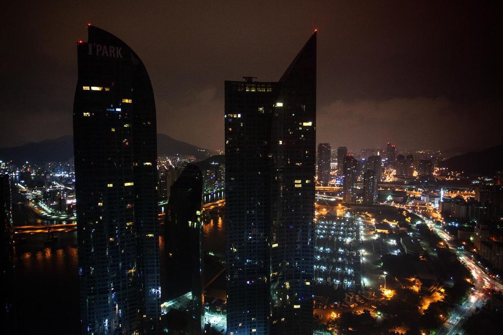 Ferienwohnung Haeundae Ocean Bridge Penthouse Busan Exterior foto