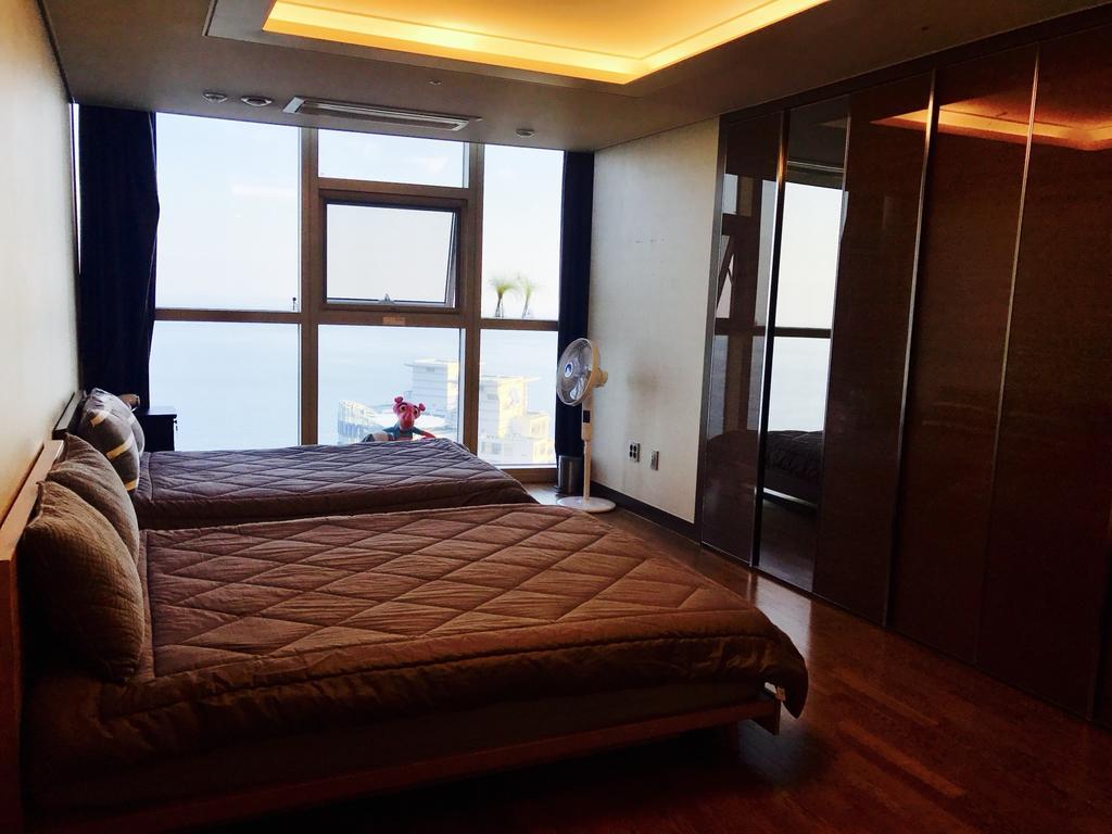Ferienwohnung Haeundae Ocean Bridge Penthouse Busan Exterior foto